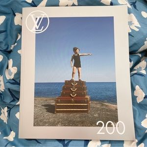 LV • 200 Magazine
